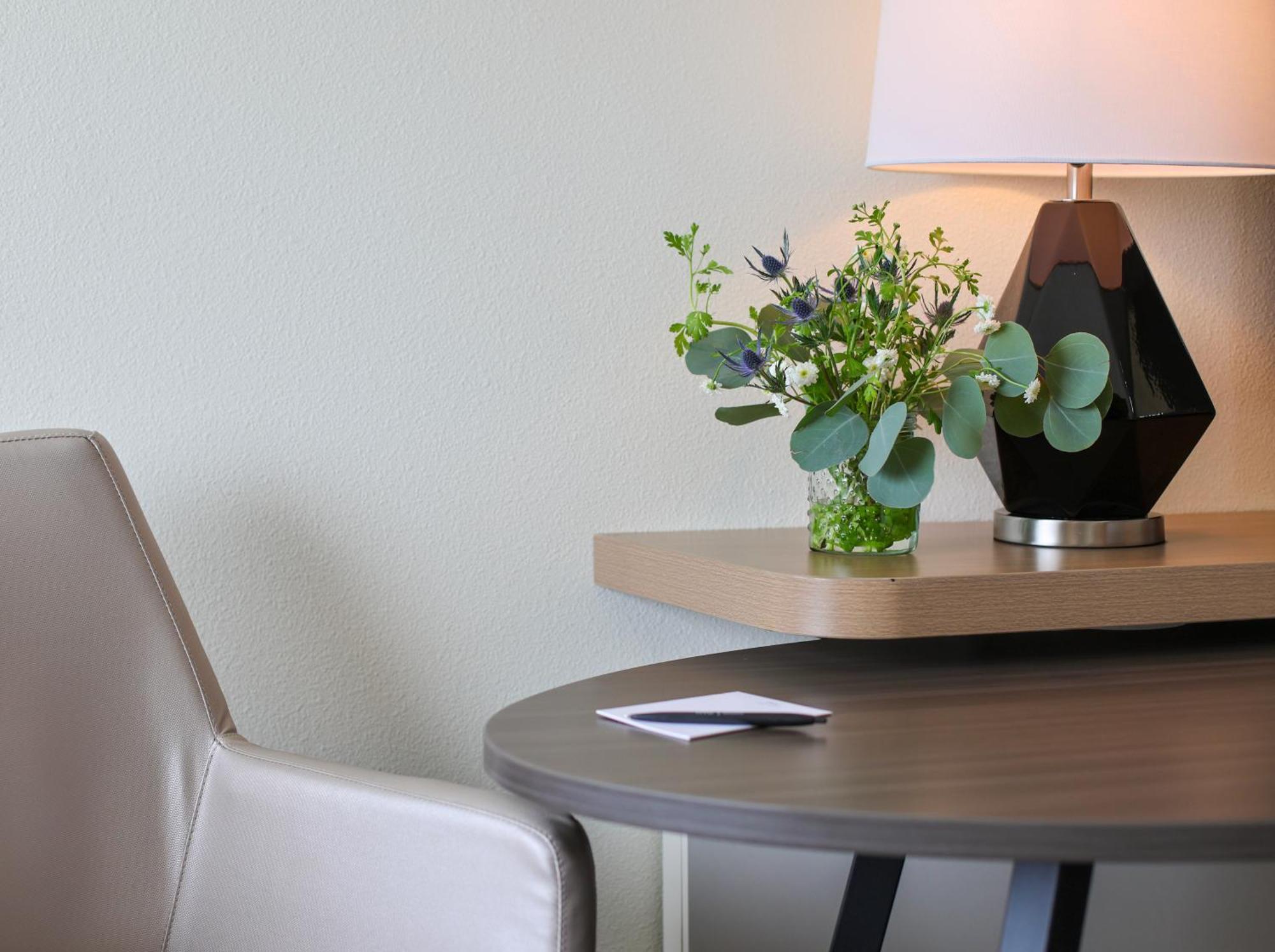 Holiday Inn Redding By Ihg Eksteriør billede
